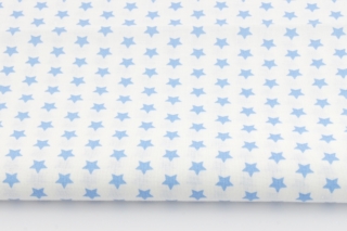 Niebieskie gwiazdki, białe tło